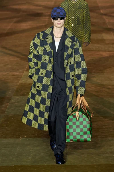 Look 33